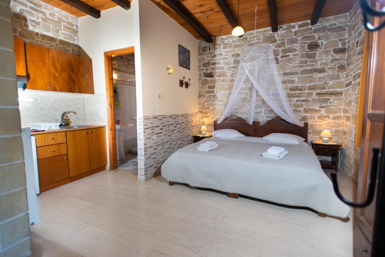Sivas Apartments-Studios,Sigelakis With Very Nice View Bagian luar foto