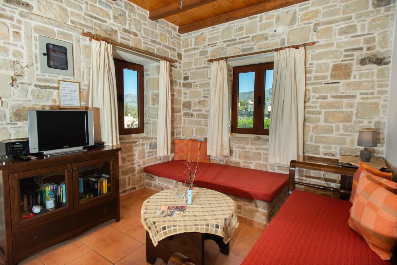 Sivas Apartments-Studios,Sigelakis With Very Nice View Bagian luar foto