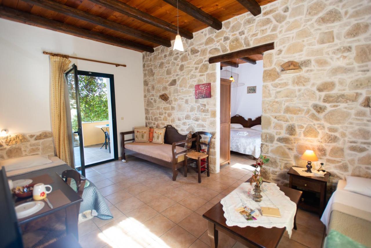 Sivas Apartments-Studios,Sigelakis With Very Nice View Bagian luar foto