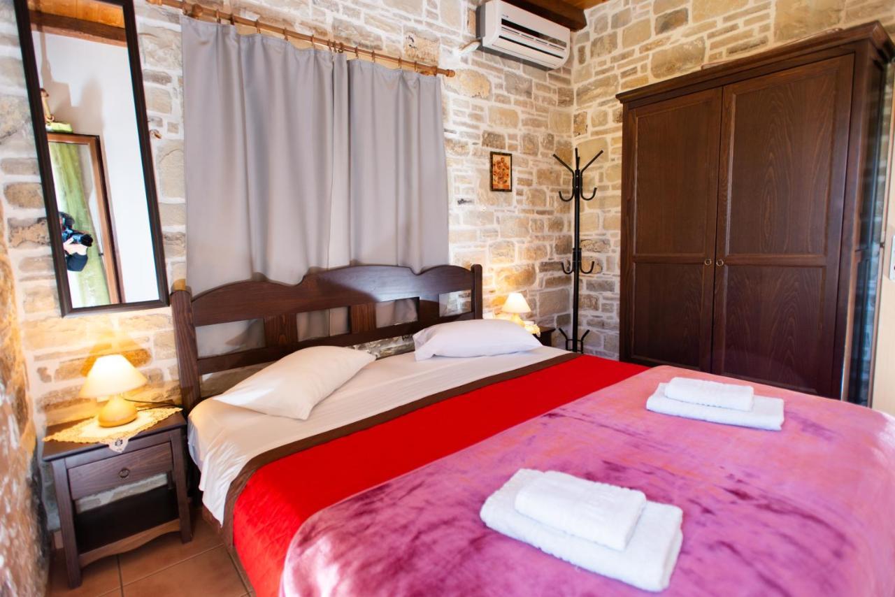 Sivas Apartments-Studios,Sigelakis With Very Nice View Bagian luar foto