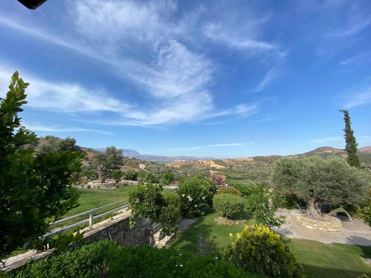 Sivas Apartments-Studios,Sigelakis With Very Nice View Bagian luar foto