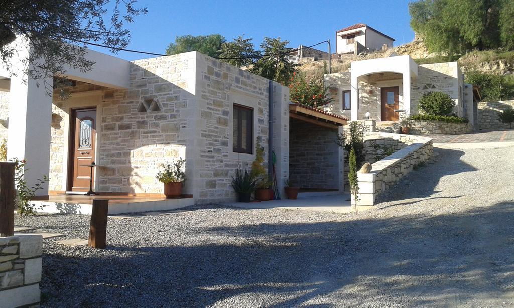 Sivas Apartments-Studios,Sigelakis With Very Nice View Bagian luar foto