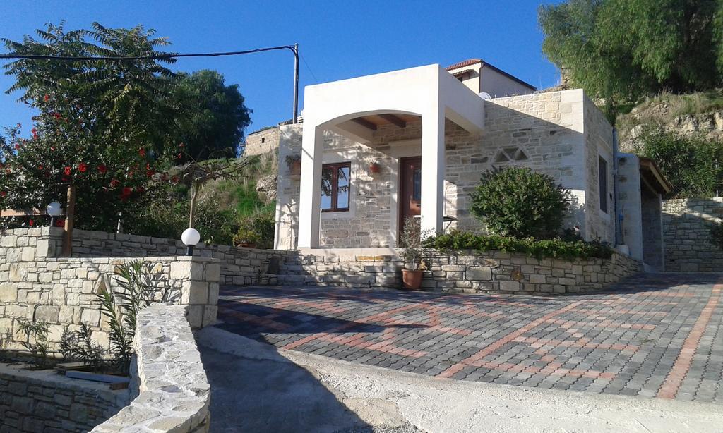Sivas Apartments-Studios,Sigelakis With Very Nice View Bagian luar foto